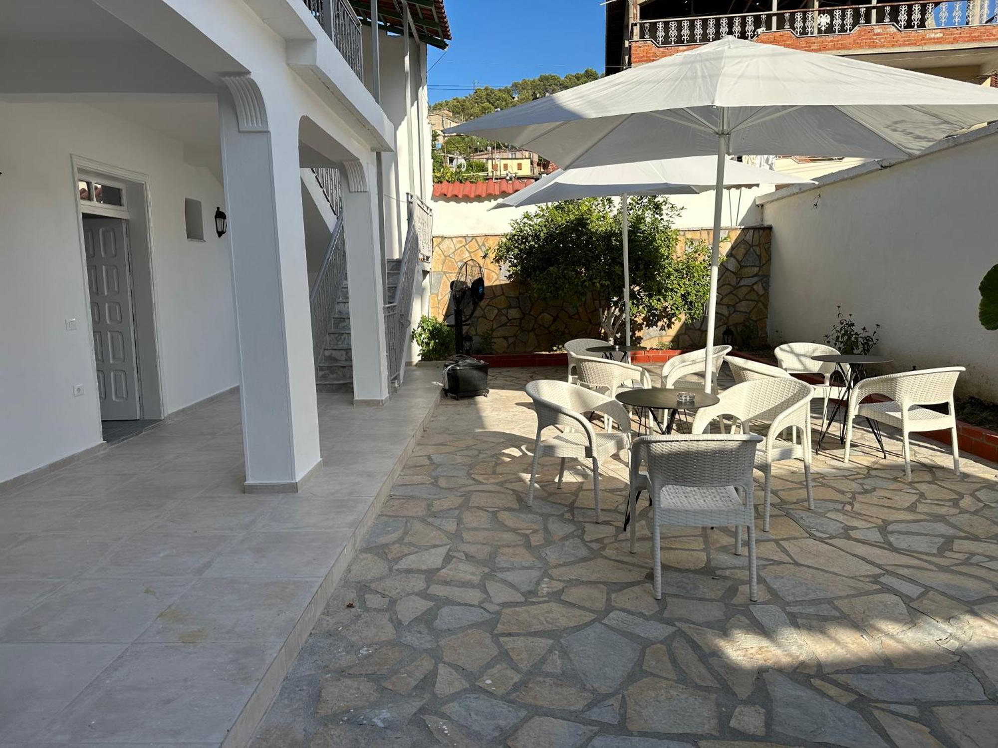 Rus Villa Berat Exterior photo